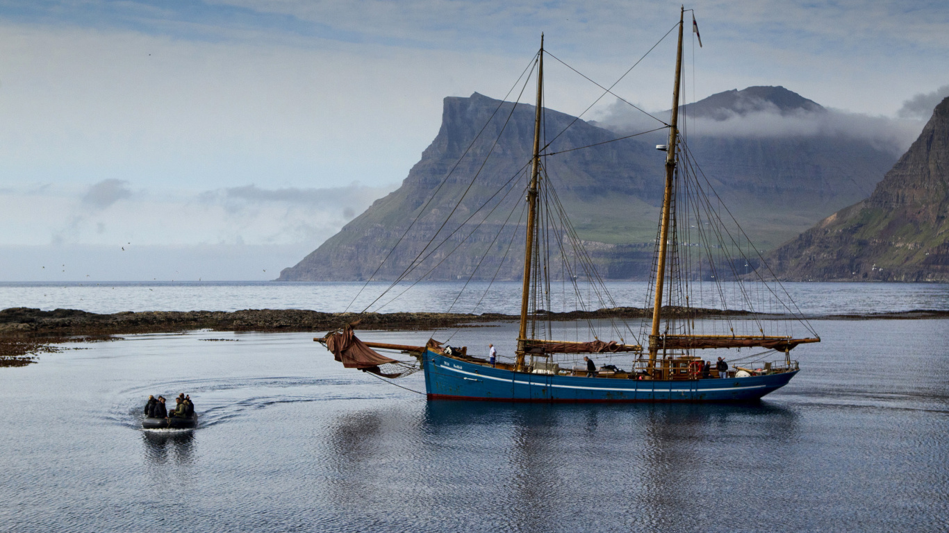 Screenshot №1 pro téma Bay Faroe Islands, Denmark 1366x768