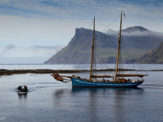 Fondo de pantalla Bay Faroe Islands, Denmark 320x240