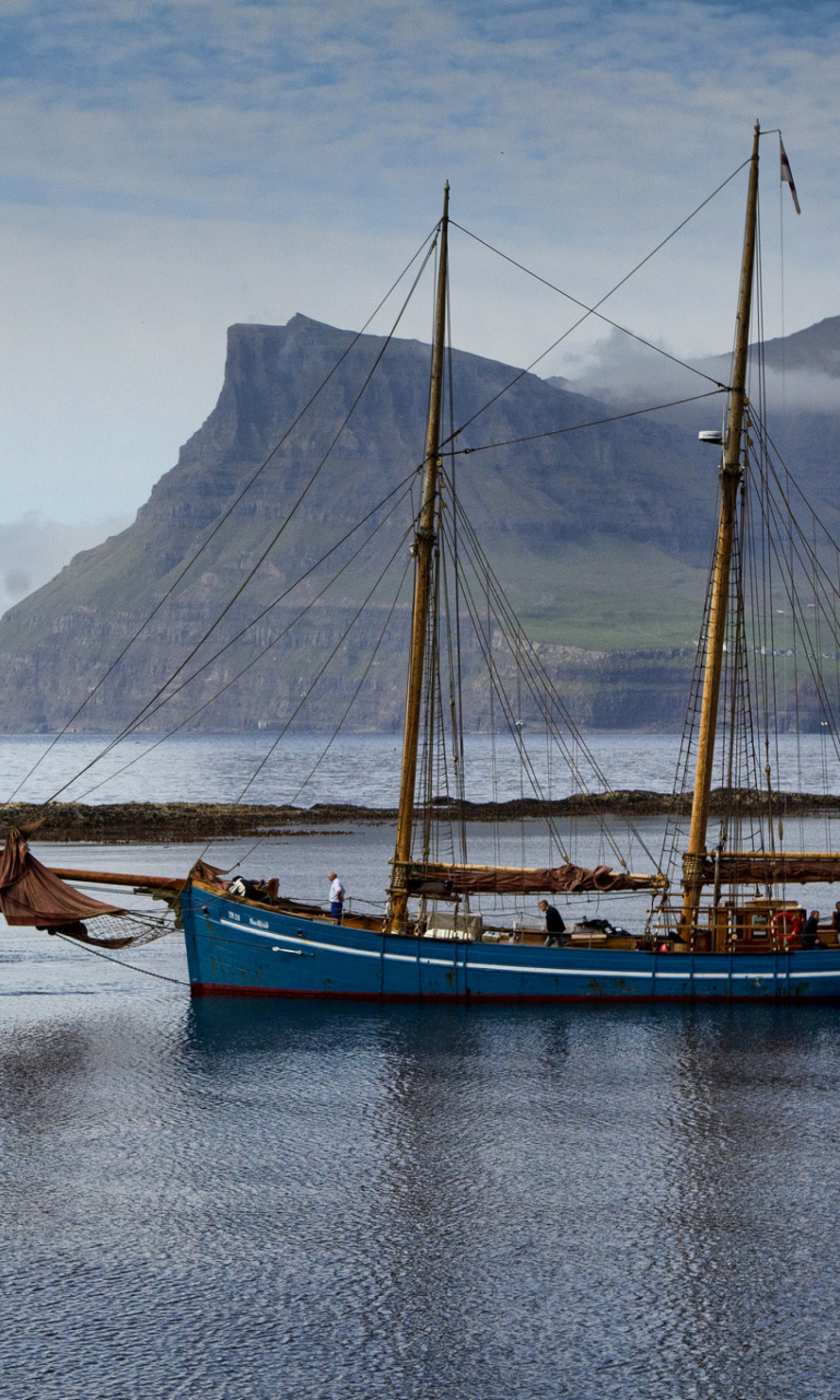 Обои Bay Faroe Islands, Denmark 768x1280