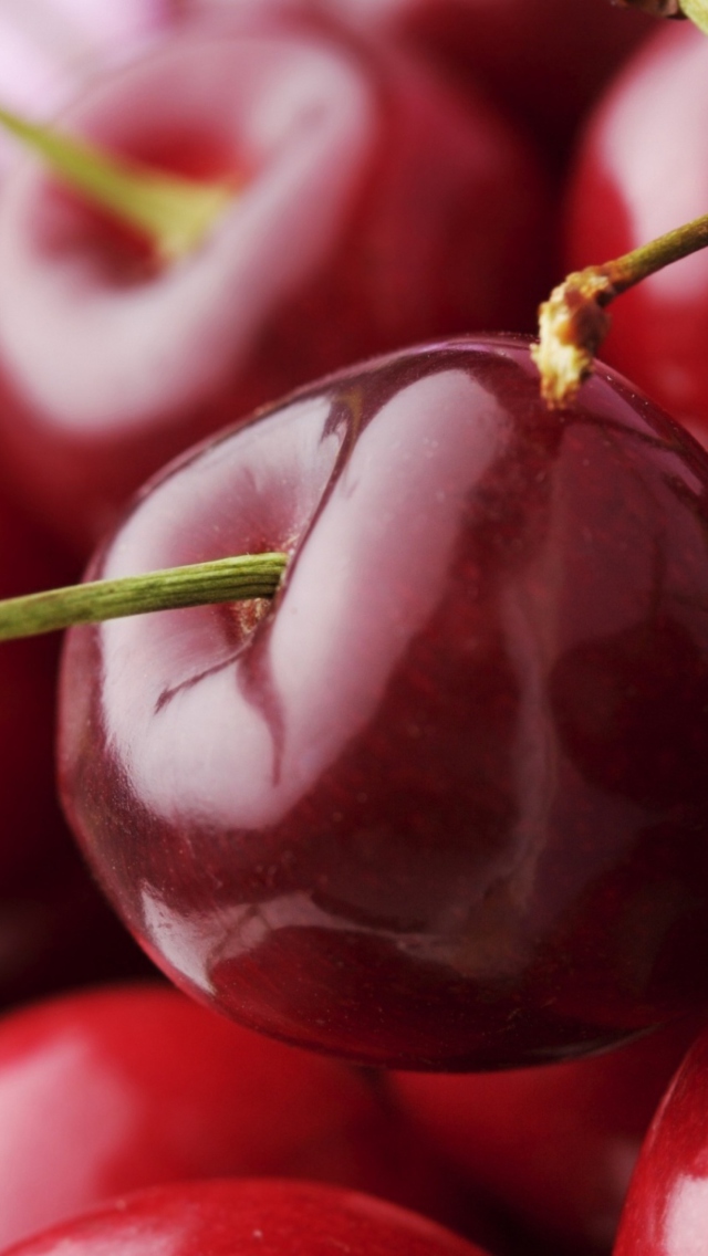 Sfondi Red Cherries 640x1136