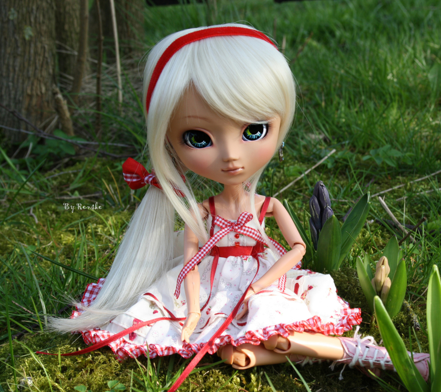 Обои Blonde Doll 1440x1280