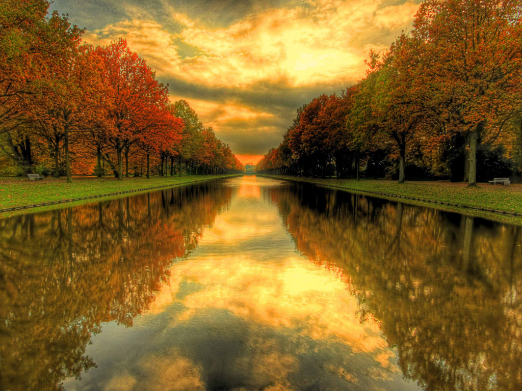 Autumn Channel wallpaper 1024x768