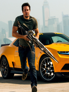 Das Mark Wahlberg In Transformers Wallpaper 240x320