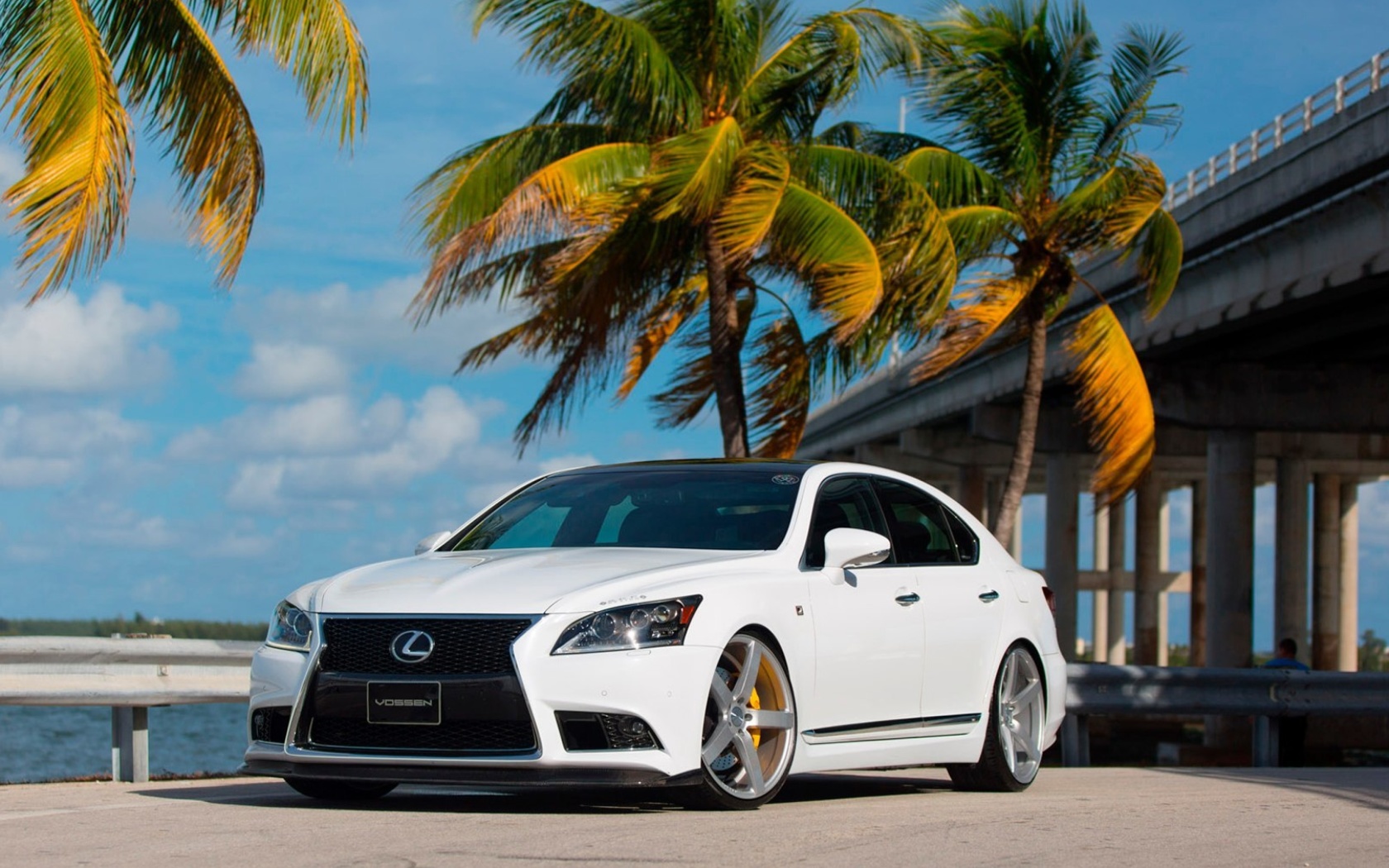 Das Lexus IS F Sport Wallpaper 1680x1050