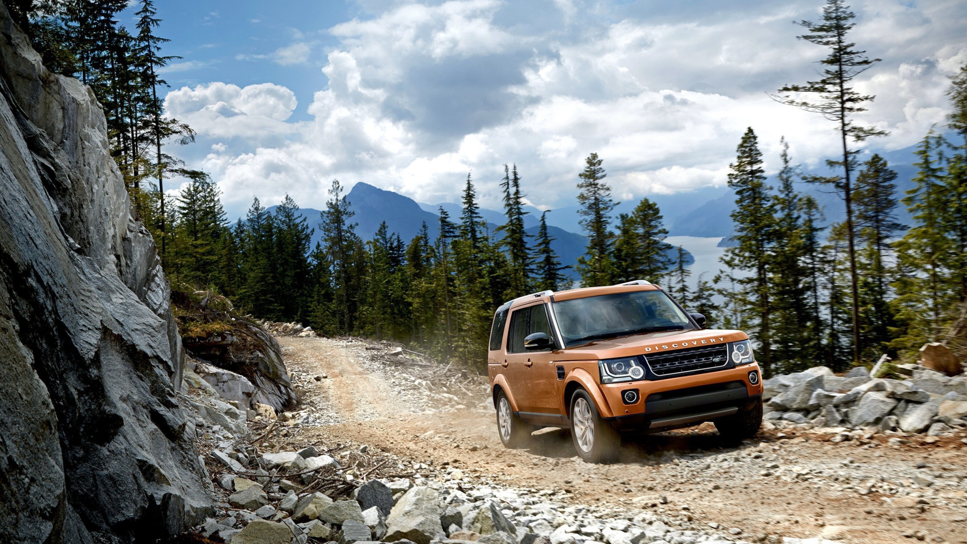 Screenshot №1 pro téma Land Rover Discovery 1920x1080