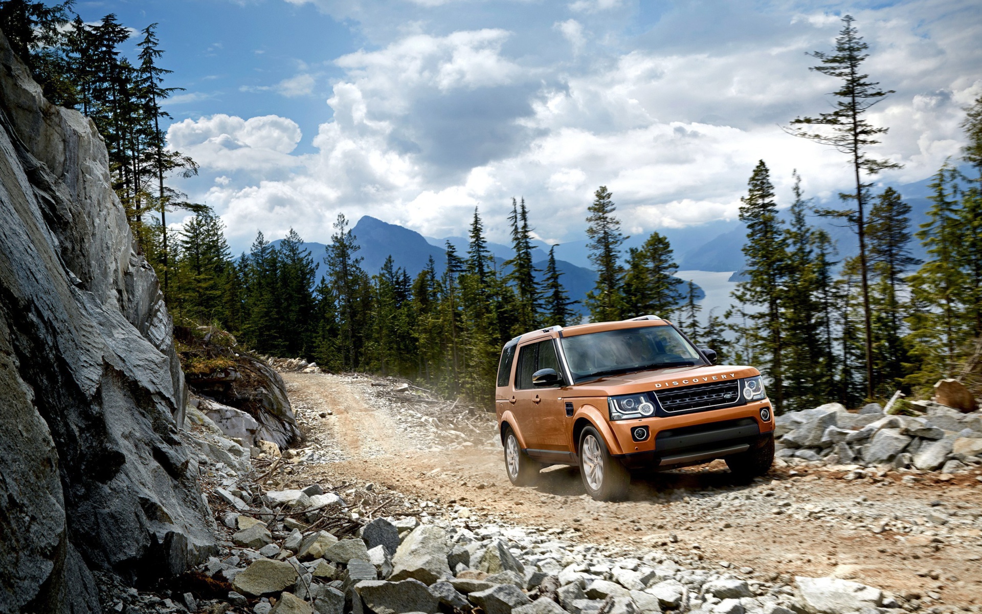 Screenshot №1 pro téma Land Rover Discovery 1920x1200