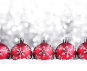 Das Snowflake Christmas Balls Wallpaper 176x144