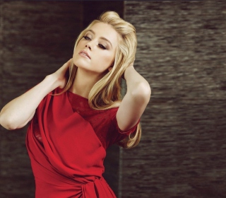 Kostenloses Blonde Model In Red Dress Wallpaper für iPad mini
