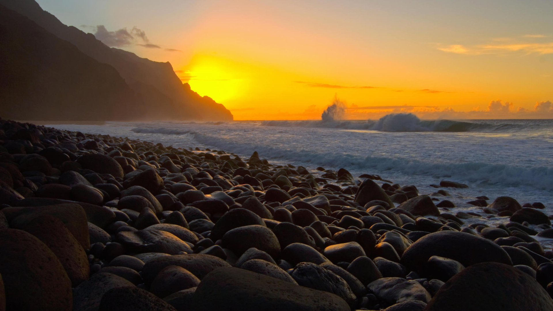 Kalalau Beach in Hawaii wallpaper 1920x1080