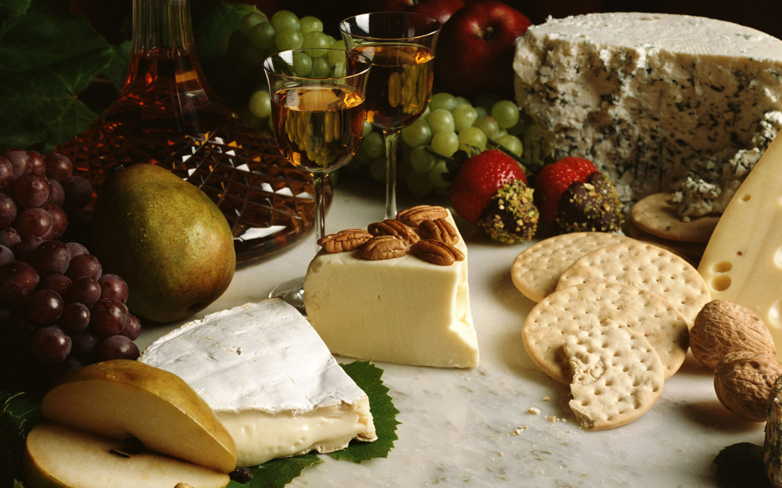 wine and cheeses wallpaper for 2560x1600
