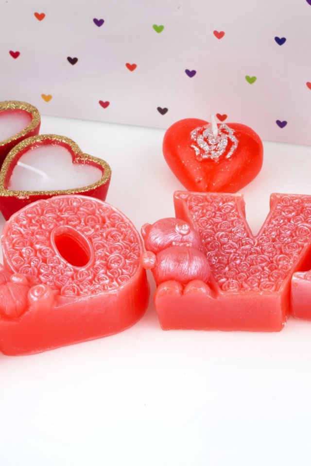 Обои Valentines Day Candles Scents 640x960