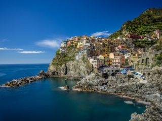 Sfondi Manarola in Riomaggiore, Italy 320x240