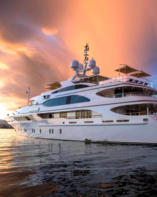 Superyacht In Miami sfondi gratuiti per 640x1136