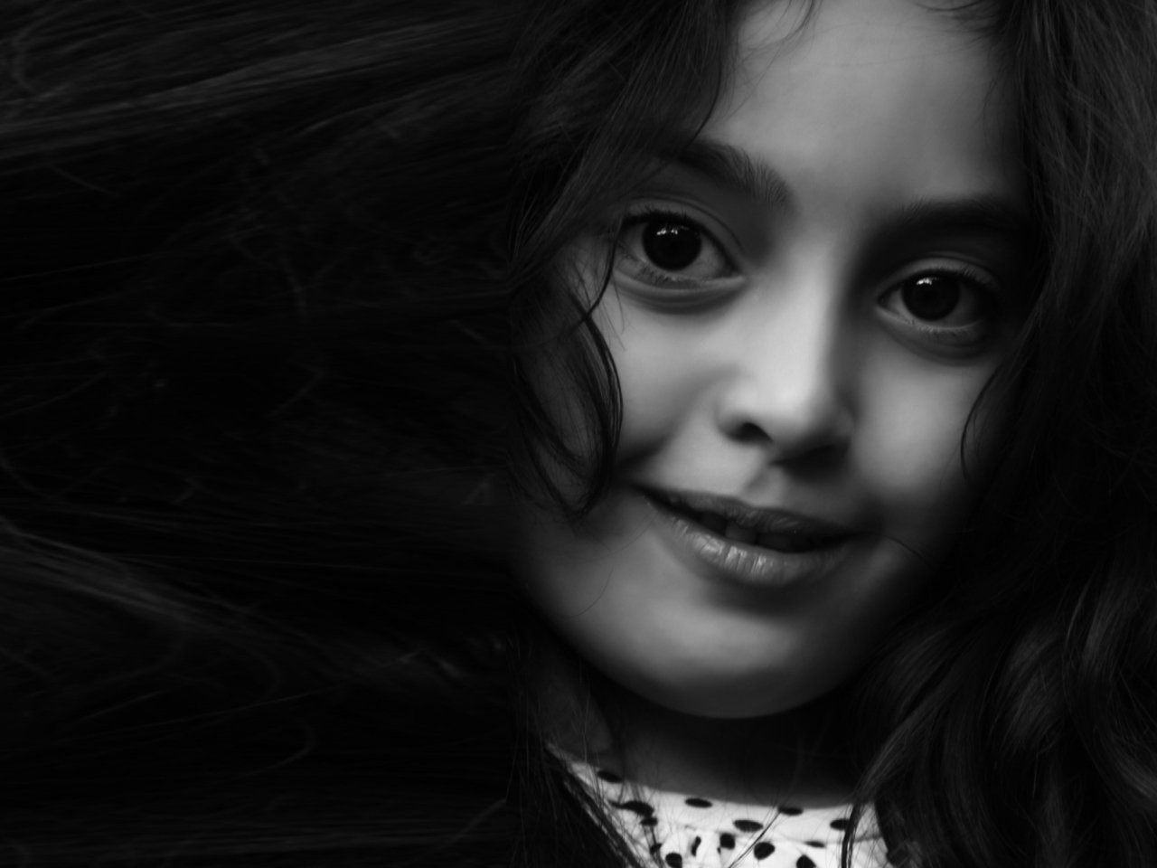 Screenshot №1 pro téma Black And White Girl 1280x960