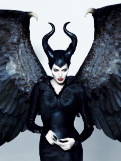 Обои Maleficente, Angelina Jolie 240x320