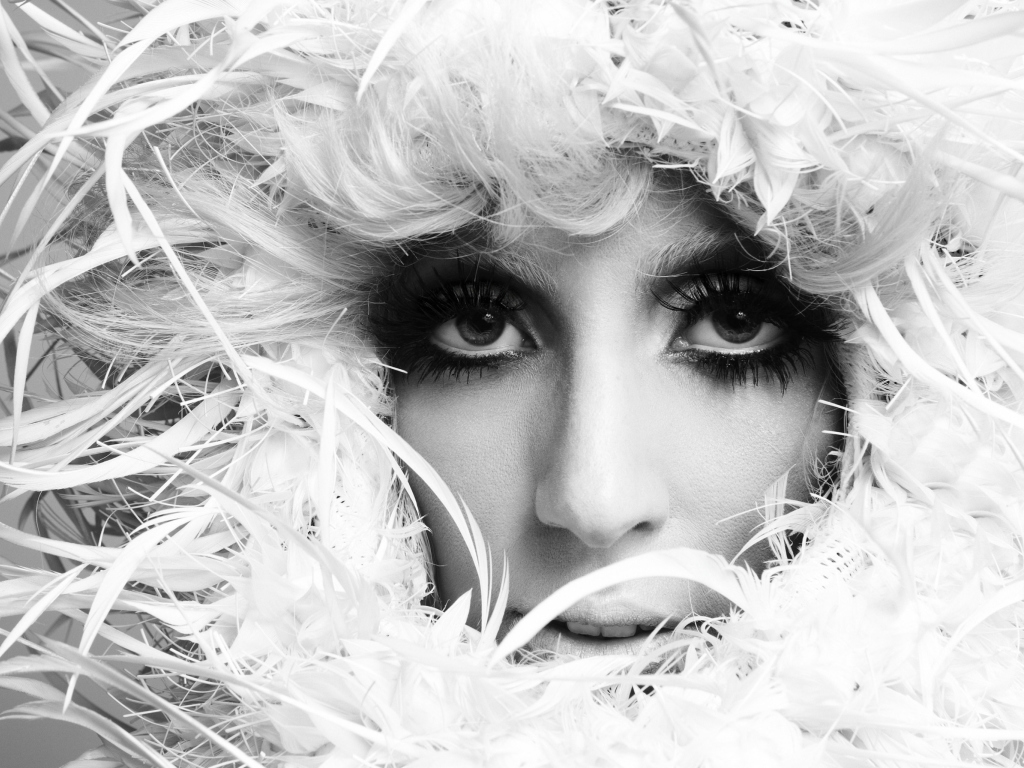 Lady Gaga White Feathers wallpaper 1024x768
