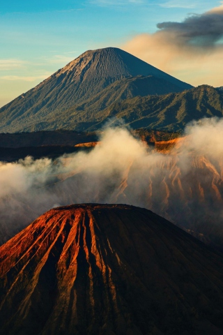 Fondo de pantalla Volcano 320x480