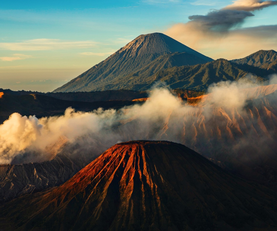 Fondo de pantalla Volcano 960x800