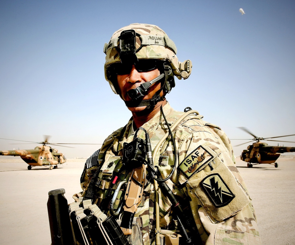 Обои Afghanistan Soldier 960x800
