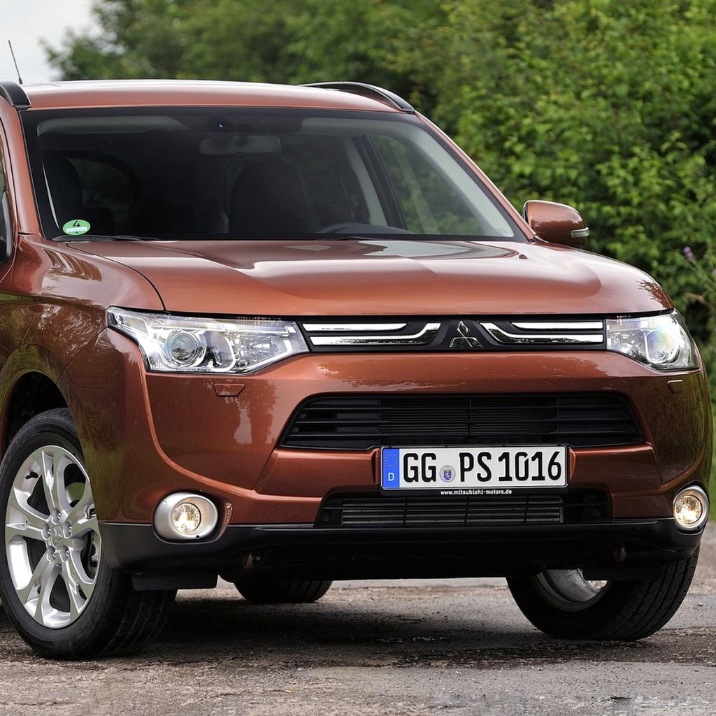 Обои Mitsubishi Outlander 1024x1024