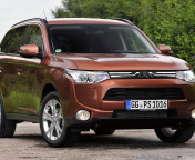 Обои Mitsubishi Outlander 176x144