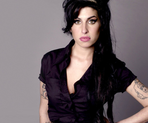 Обои Amy Winehouse 480x400