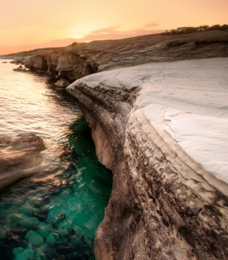 Cyprus Beach - Obrázkek zdarma pro 240x400