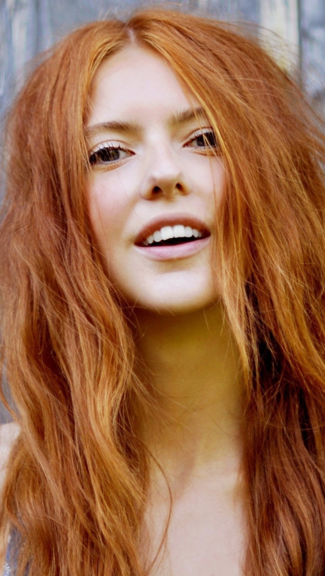 Gorgeous Redhead Girl Smiling wallpaper 640x1136