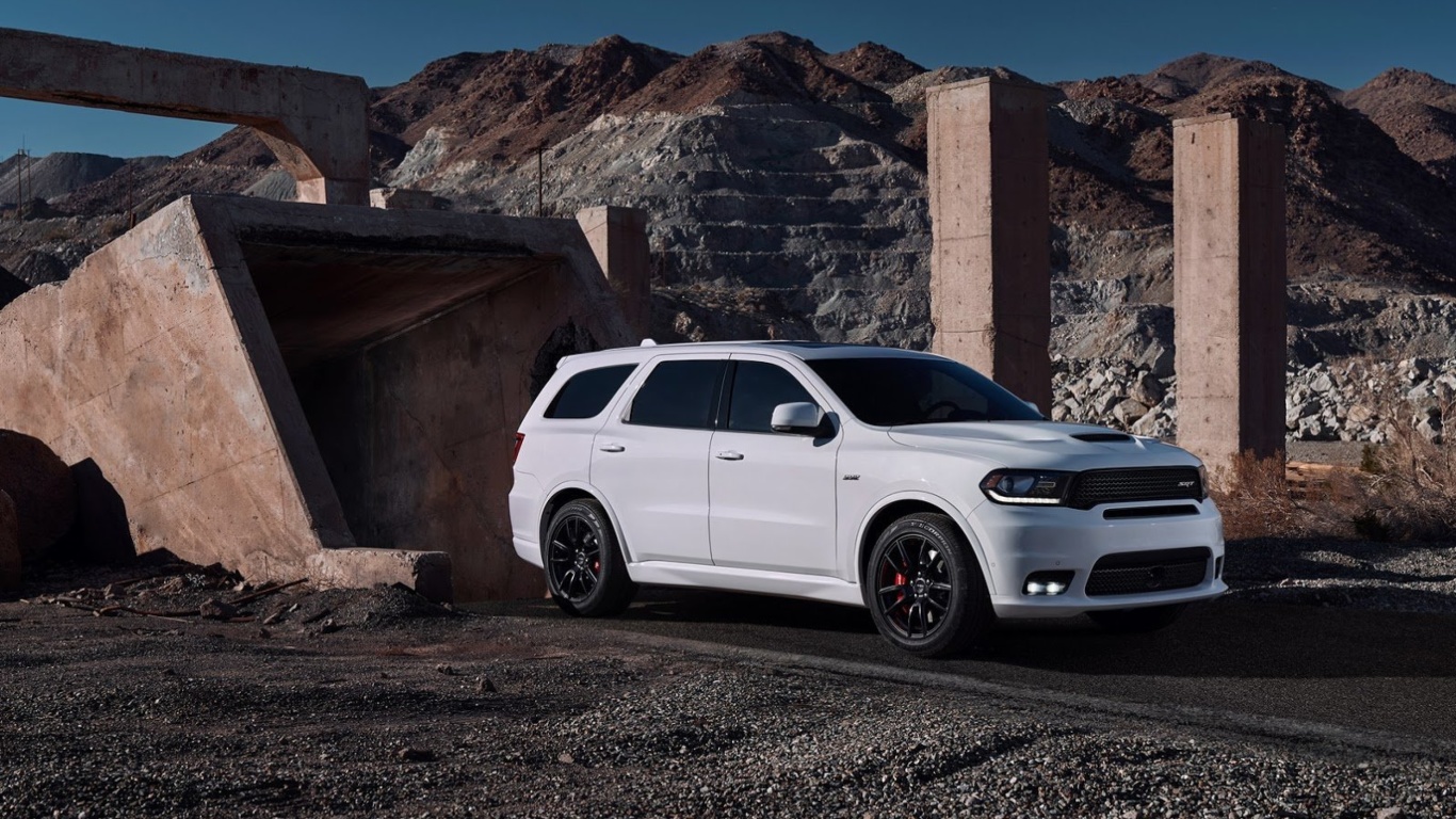 Fondo de pantalla Dodge Durango SRT 1366x768