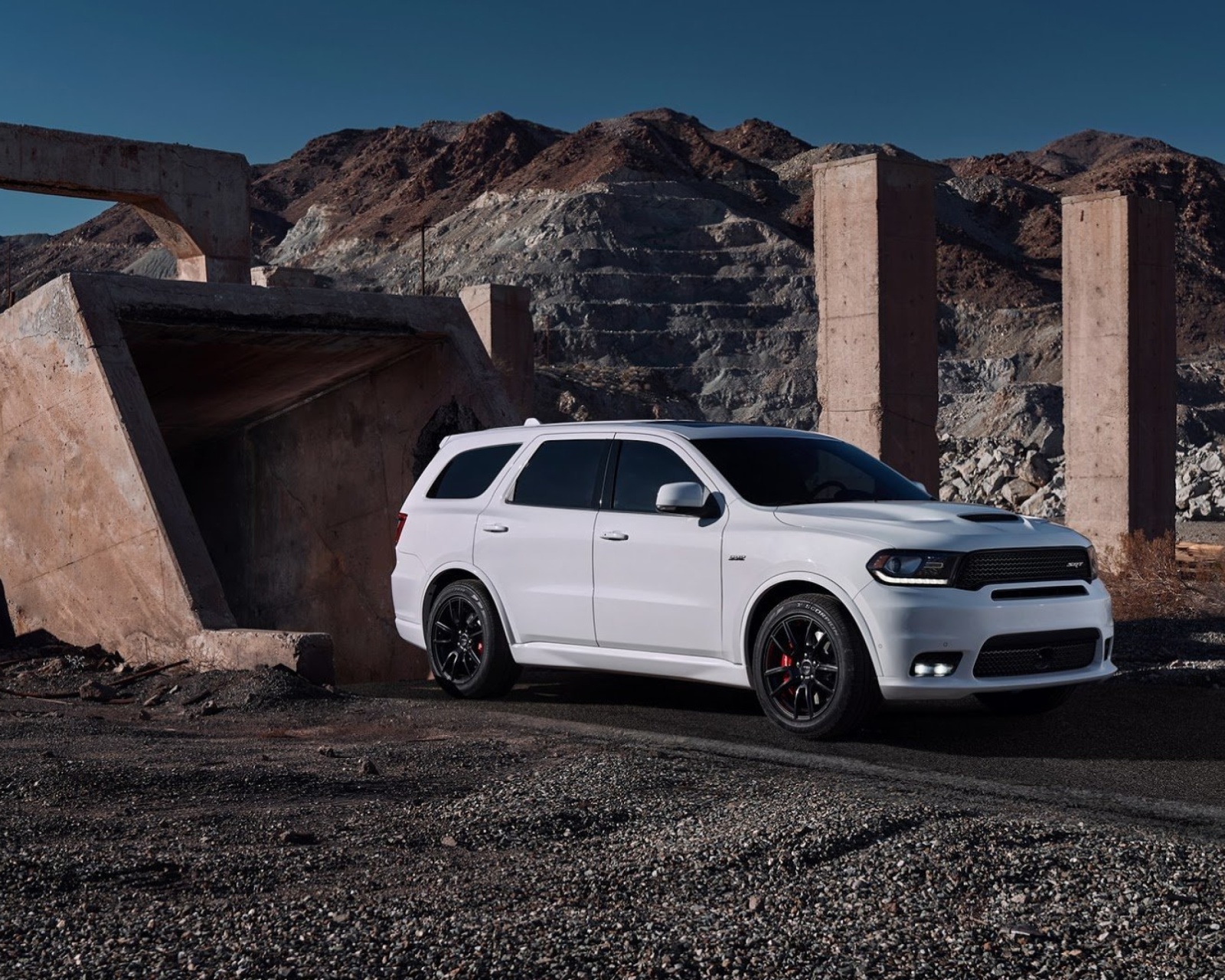 Screenshot №1 pro téma Dodge Durango SRT 1600x1280