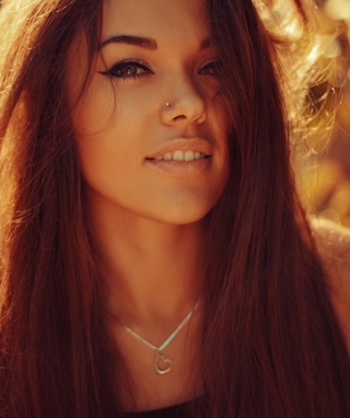 Beautiful Girl Portrait - Obrázkek zdarma pro Nokia C2-05