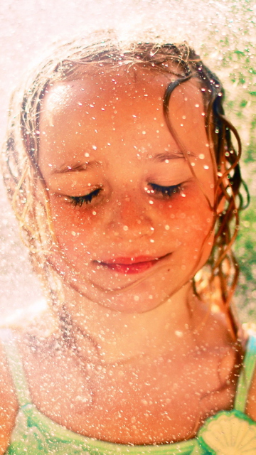 Das Happy Child Girl And Warm Summer Rain Wallpaper 360x640