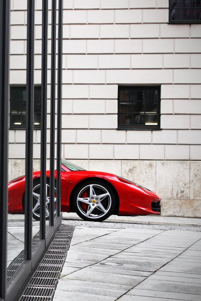 Screenshot №1 pro téma Red Ferrari 458 Italia 640x960