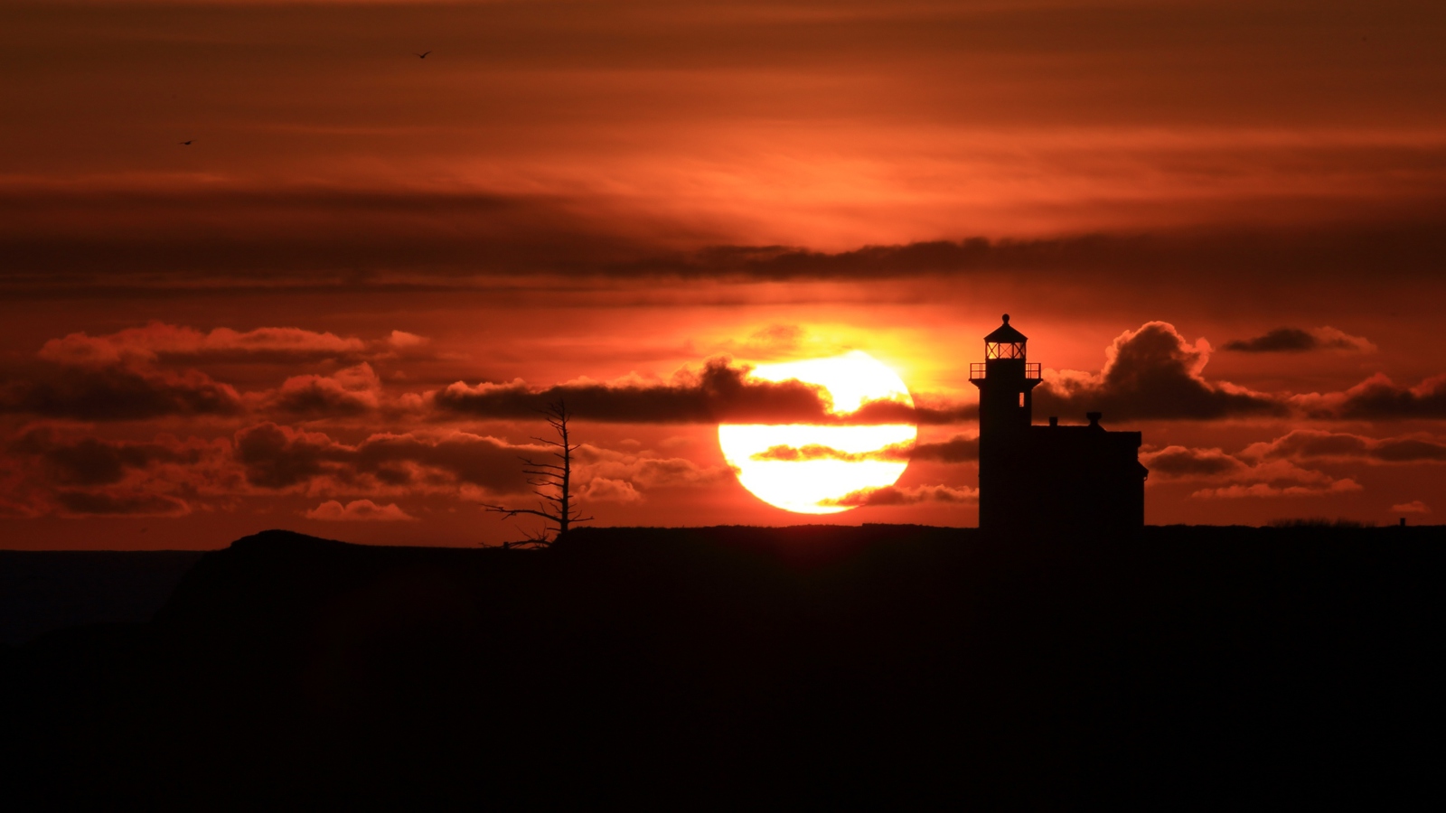 Screenshot №1 pro téma Lighthouse At Sunset 1600x900