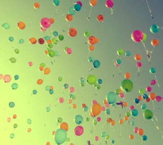 Kostenloses Balloons Wallpaper für iPad Air