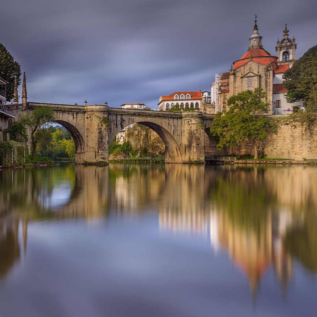 Fondo de pantalla Amarante Portugal 1024x1024