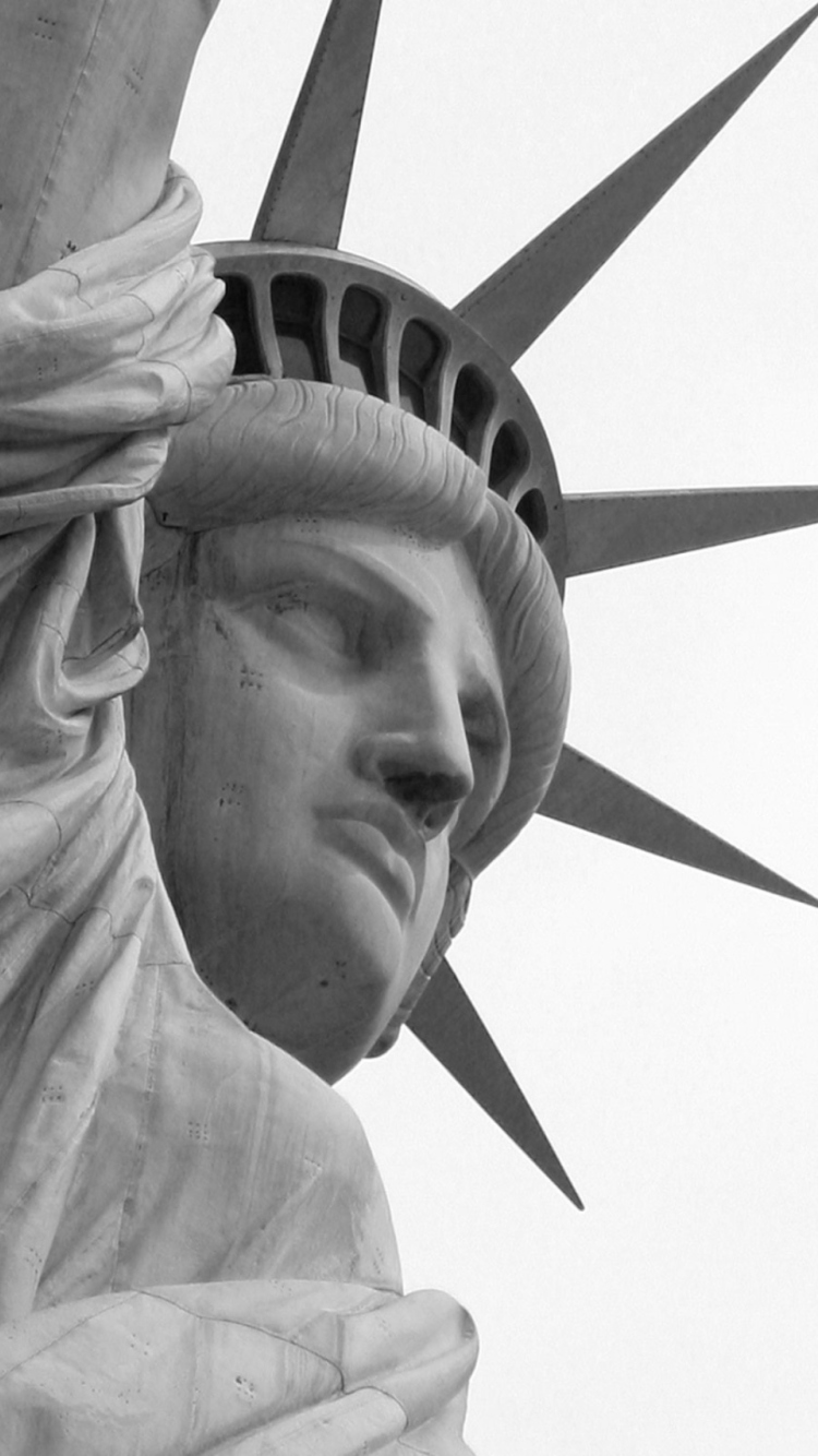 Das Statue Of Liberty Closeup Wallpaper 750x1334