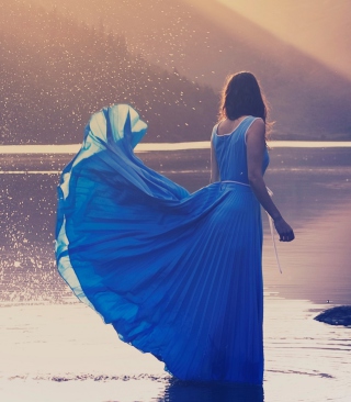 Blue Dress - Obrázkek zdarma pro 480x800