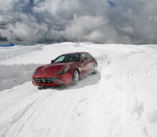 Ferrari In Winter - Obrázkek zdarma pro 128x128