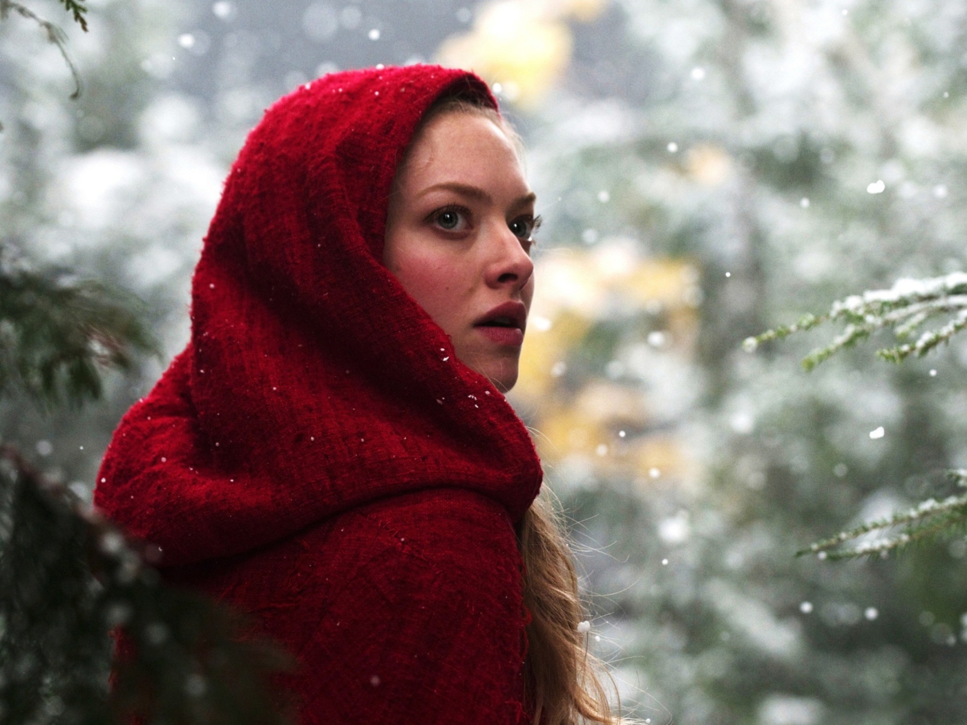 Screenshot №1 pro téma Amanda Seyfried In Red Riding Hood 1400x1050