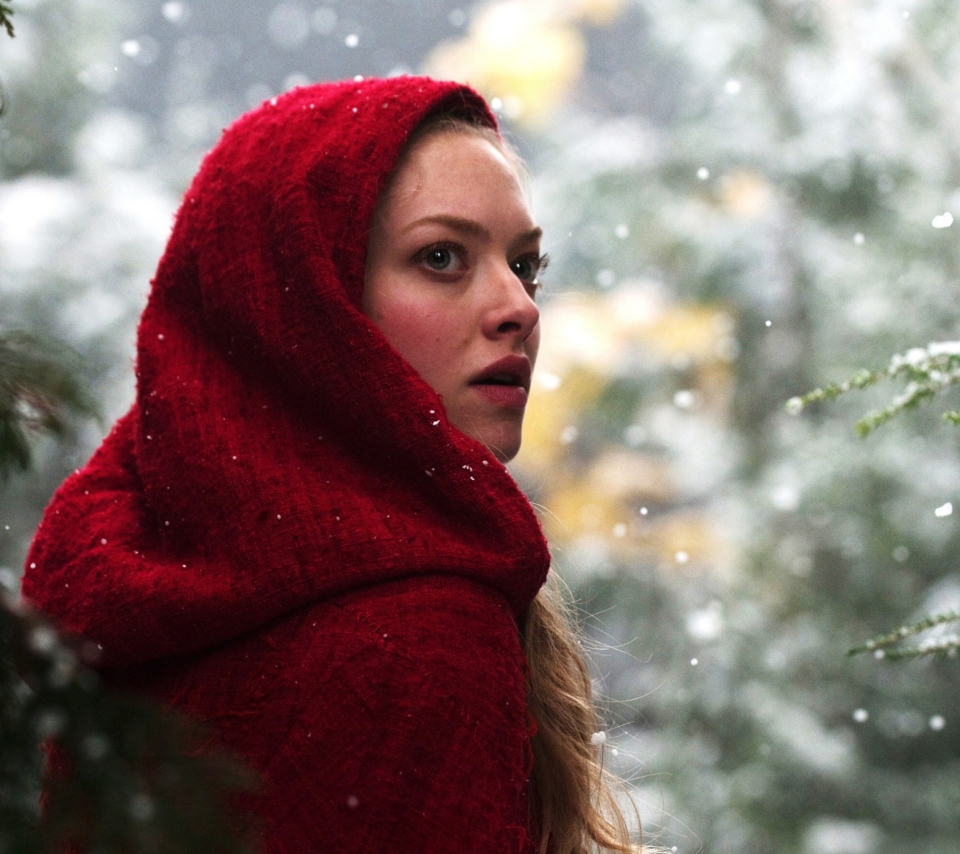 Обои Amanda Seyfried In Red Riding Hood 960x854