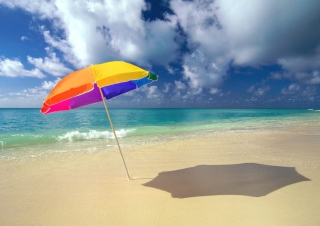 Rainbow Umbrella At Beach - Obrázkek zdarma 