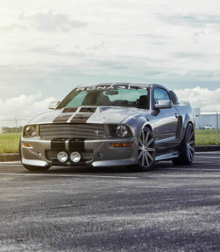 Silver Ford Mustang - Obrázkek zdarma pro Nokia Lumia 1520