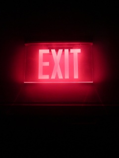 Fondo de pantalla Neon Exit 240x320