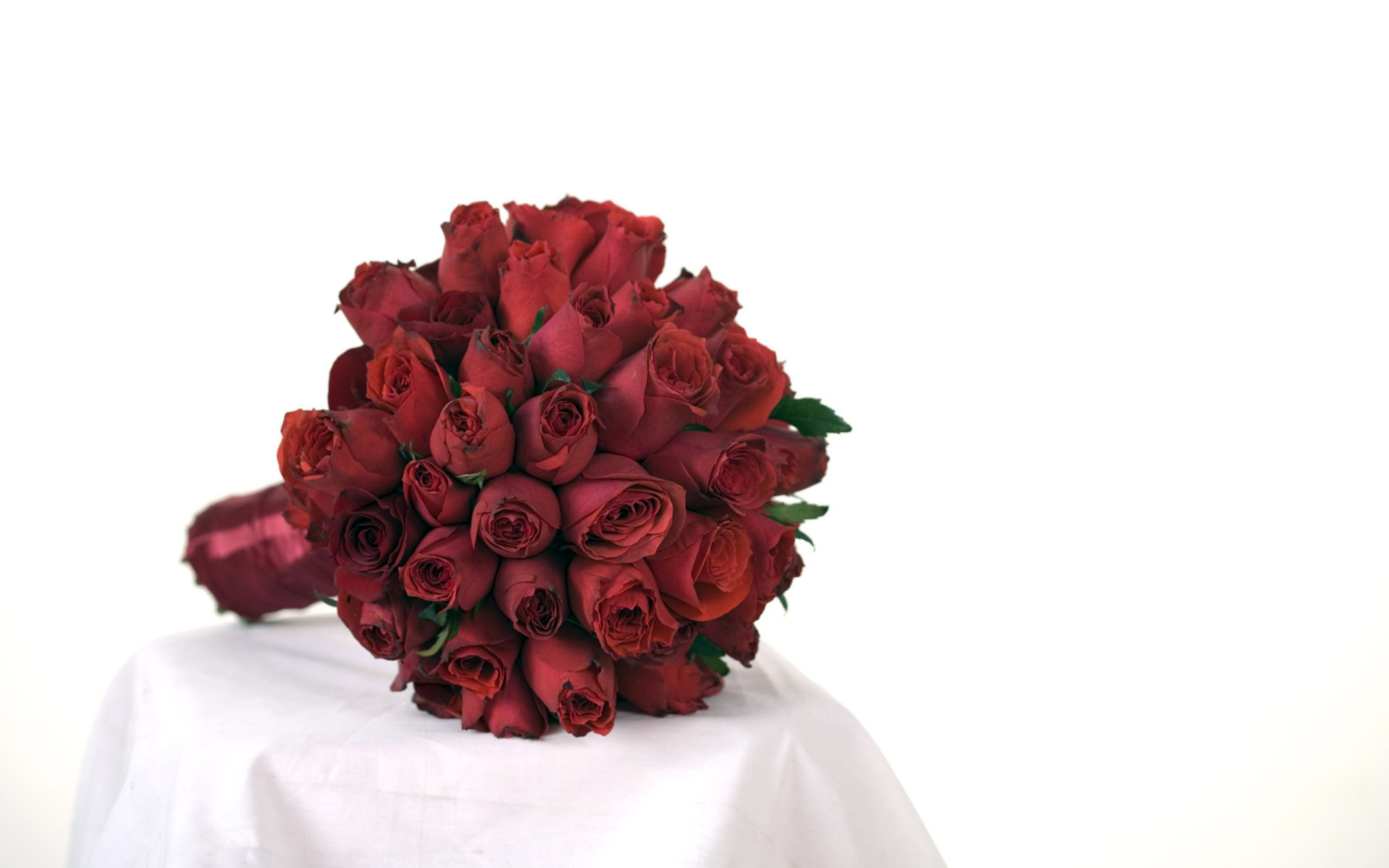 Das Red Rose Wedding Bouquet Wallpaper 2560x1600