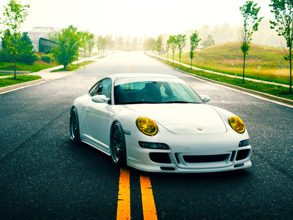 Fondo de pantalla Porsche 911 GT3 Supercar 1024x768
