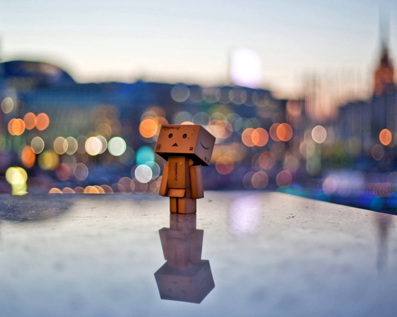 Sfondi Danbo In The City 1280x1024