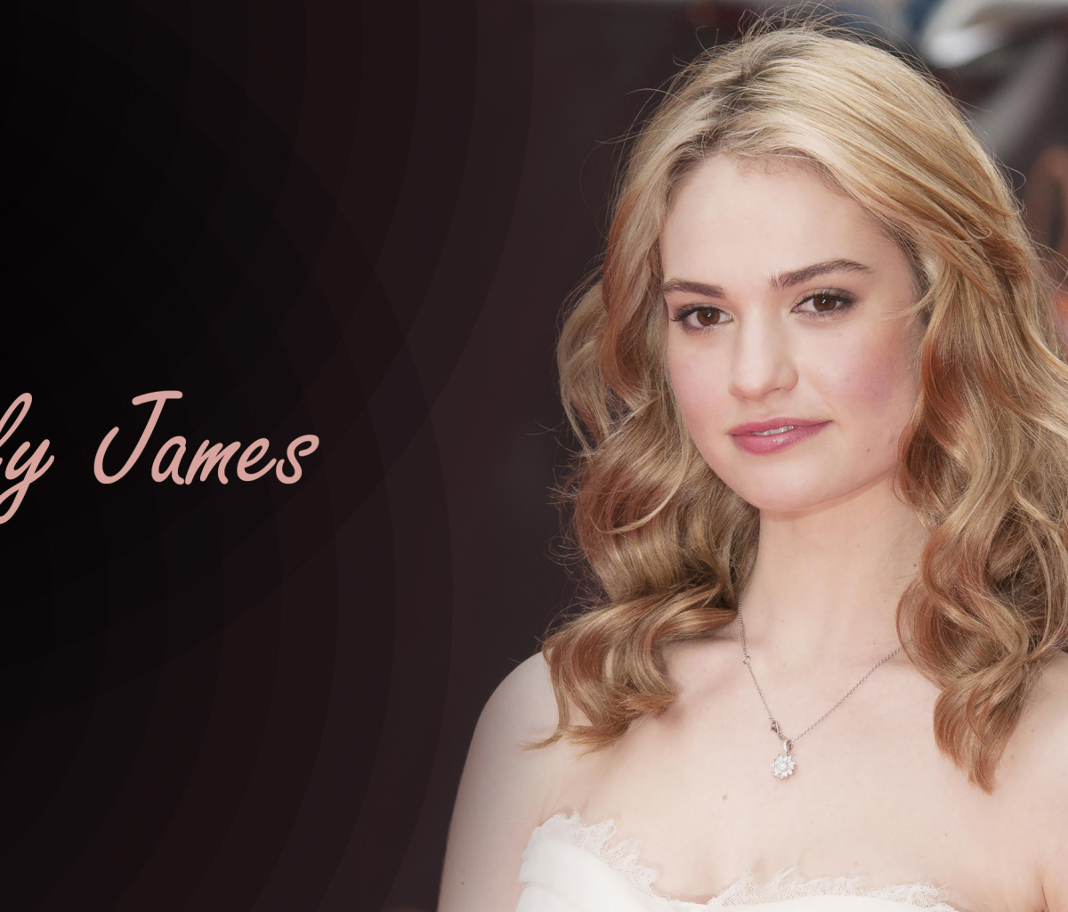 Screenshot №1 pro téma Lily James 1200x1024