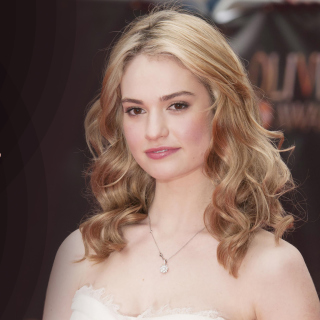 Картинка Lily James для телефона и на рабочий стол iPad 2