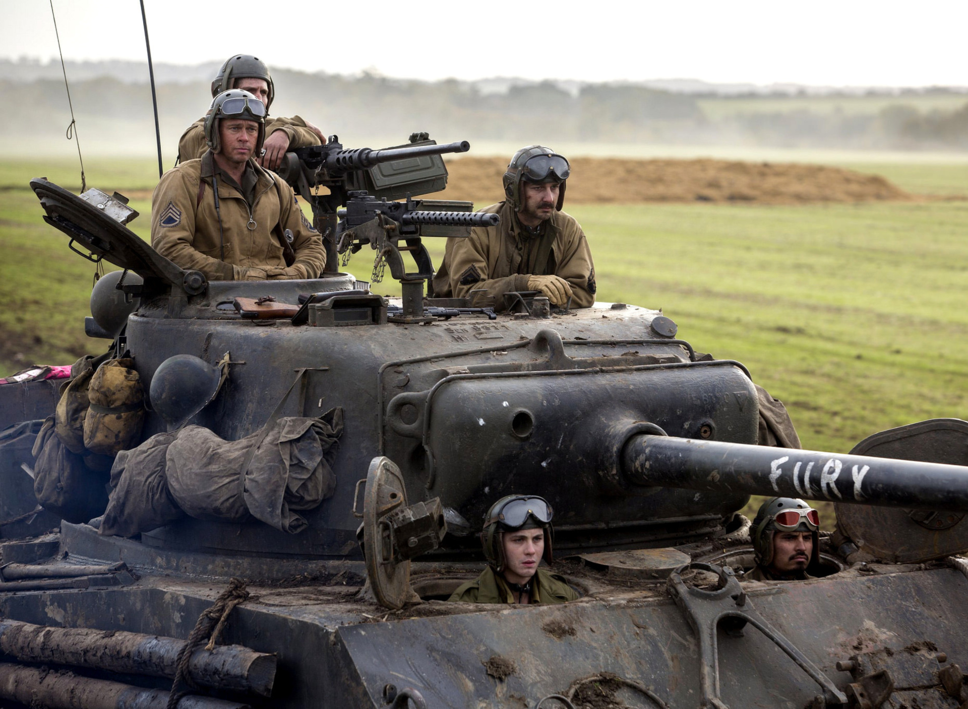 Brad Pitt in Army Film Fury screenshot #1 1920x1408